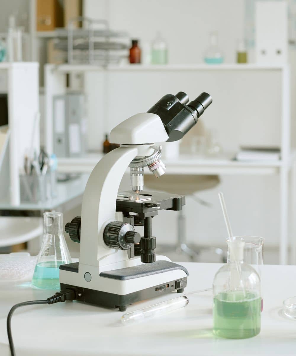 Veterinary diagnostic lab equipment